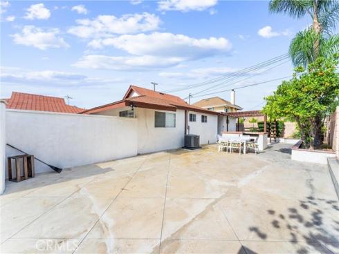 2419  Hartford   Avenue, Fullerton, CA