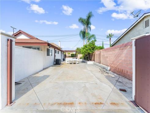 2419  Hartford   Avenue, Fullerton, CA