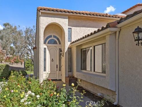 646  Colonial Circle  , Fullerton, CA