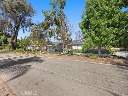 281  Altura   Drive, Fullerton, CA