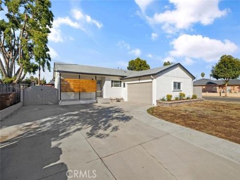 1501 W Woodcrest   Avenue, Fullerton, CA