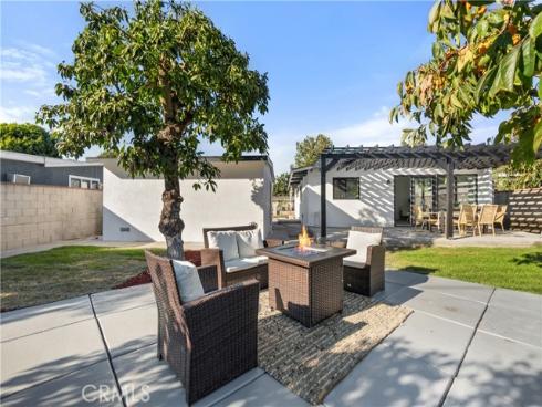 212 W Rosslynn   Avenue, Fullerton, CA