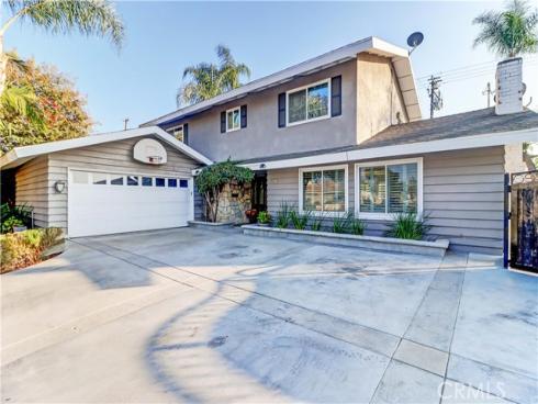 900  Oakwood   Avenue, Fullerton, CA