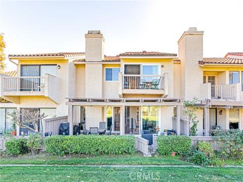 642  Colonial   Circle, Fullerton, CA