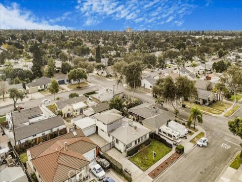 460 W Hill   Avenue, Fullerton, CA