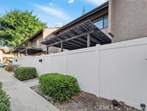 2278  Loma Alta  8  Drive, Fullerton, CA