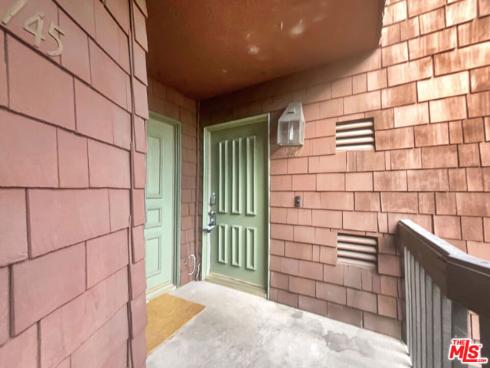 2747  Pine Creek   Circle, Fullerton, CA