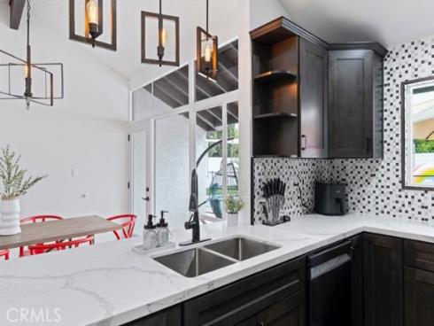 728 W Maplewood Avenue, Fullerton, CA