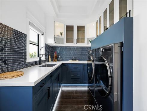 211 W Las Palmas Dr , Fullerton, CA