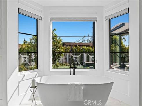 211 W Las Palmas Dr , Fullerton, CA