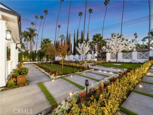 211 W Las Palmas Dr , Fullerton, CA