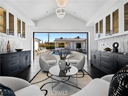 211 W Las Palmas Dr , Fullerton, CA