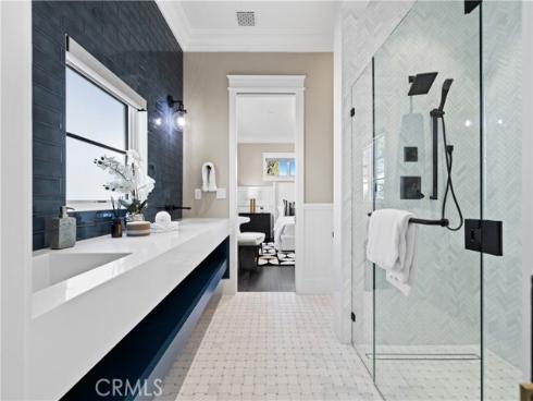 211 W Las Palmas Dr , Fullerton, CA