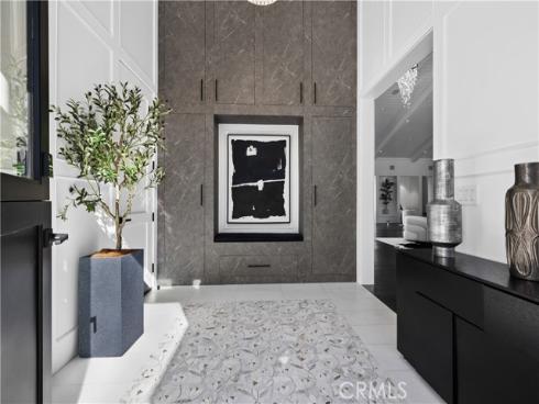 211 W Las Palmas Dr , Fullerton, CA