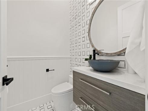 211 W Las Palmas Dr , Fullerton, CA