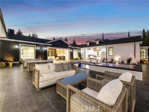 211 W Las Palmas Dr , Fullerton, CA