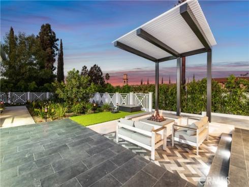 211 W Las Palmas Dr  , Fullerton, CA