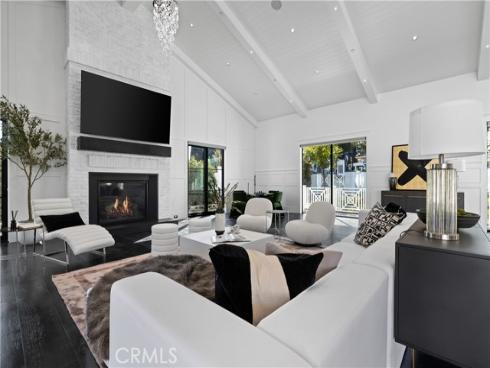 211 W Las Palmas Dr , Fullerton, CA