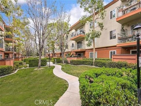 400 N Acacia A12 Avenue, Fullerton, CA