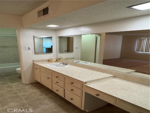 400 N Acacia A12 Avenue, Fullerton, CA