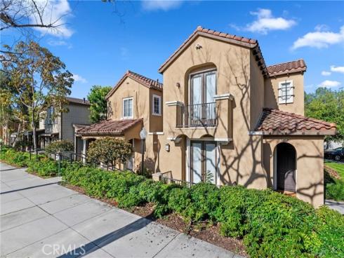 1366  Mcfadden   Drive, Fullerton, CA