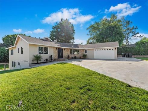 1730  Sunny  , Fullerton, CA