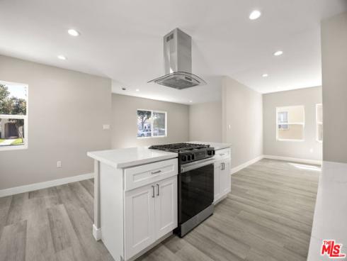 121 W Elm Avenue, Fullerton, CA