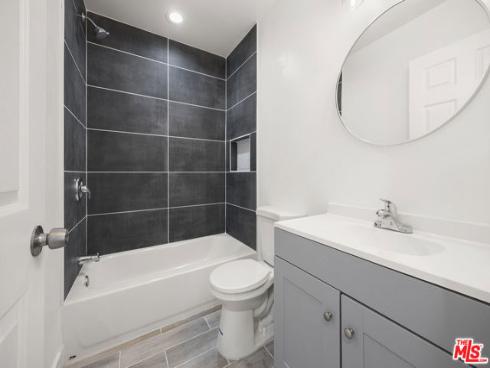 121 W Elm Avenue, Fullerton, CA