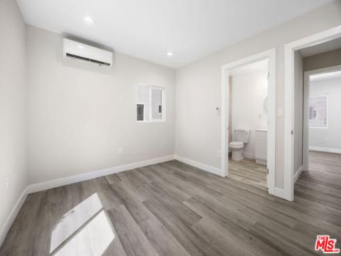 121 W Elm Avenue, Fullerton, CA