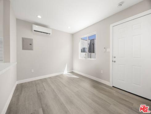 121 W Elm Avenue, Fullerton, CA