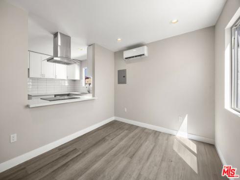 121 W Elm Avenue, Fullerton, CA