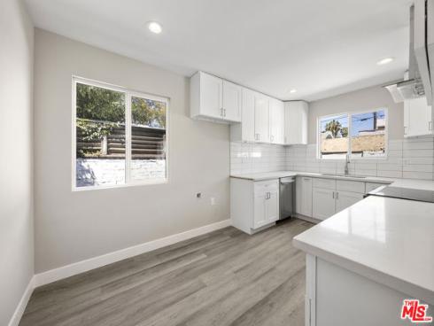 121 W Elm Avenue, Fullerton, CA