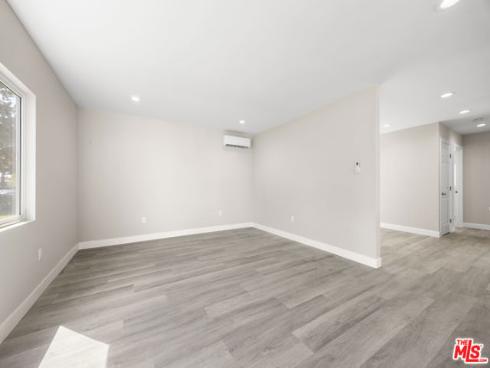 121 W Elm Avenue, Fullerton, CA