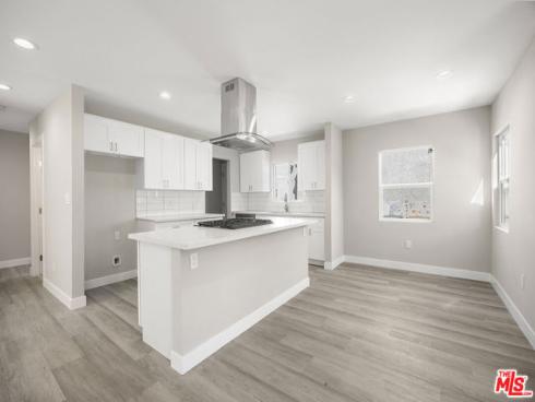 121 W Elm Avenue, Fullerton, CA