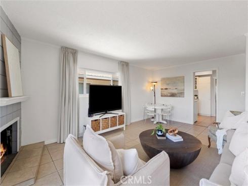 1349  Shadow  217 (H)  Lane, Fullerton, CA