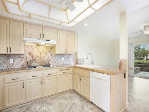 611 Colonial Circle, Fullerton, CA