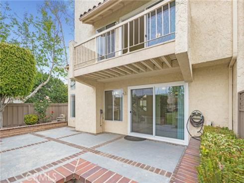 611 Colonial Circle, Fullerton, CA