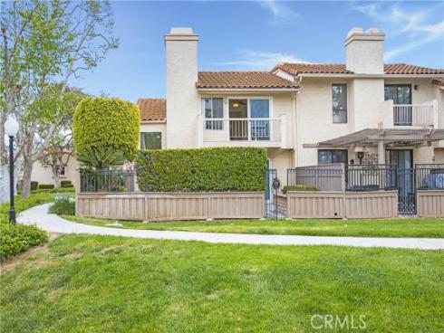 611  Colonial   Circle, Fullerton, CA