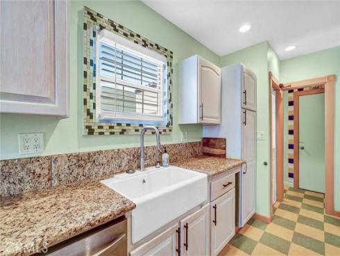 521 W Whiting Avenue, Fullerton, CA