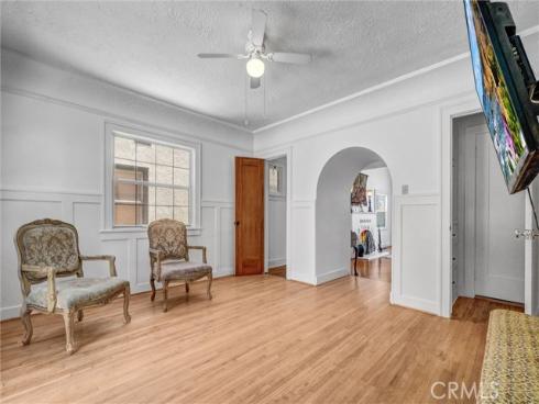 521 W Whiting Avenue, Fullerton, CA