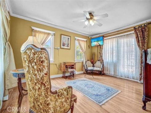 521 W Whiting Avenue, Fullerton, CA