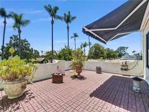 521 W Whiting Avenue, Fullerton, CA