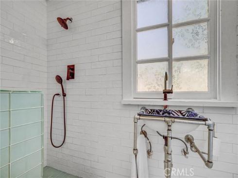 521 W Whiting Avenue, Fullerton, CA