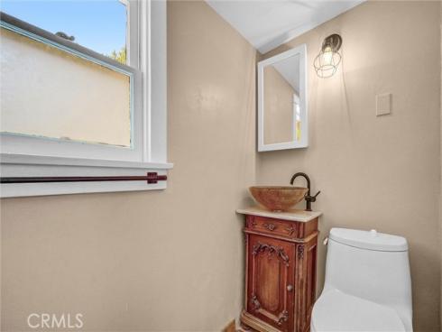 521 W Whiting Avenue, Fullerton, CA