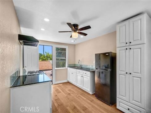 521 W Whiting Avenue, Fullerton, CA