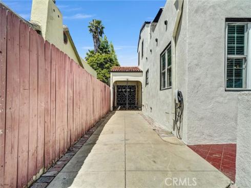 521 W Whiting Avenue, Fullerton, CA