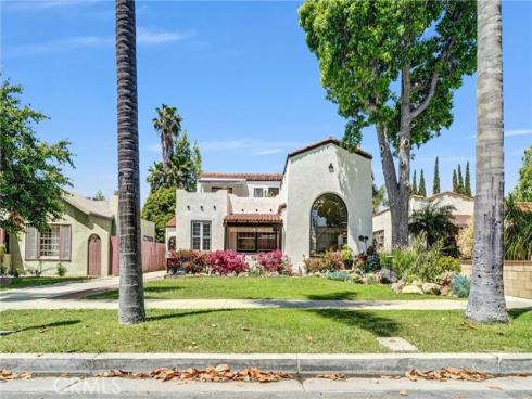 521 W Whiting Avenue, Fullerton, CA