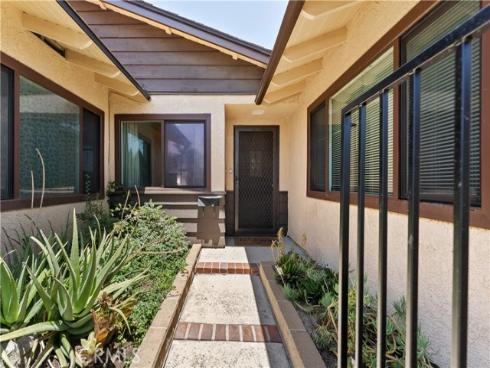 1467 W Southgate Avenue, Fullerton, CA