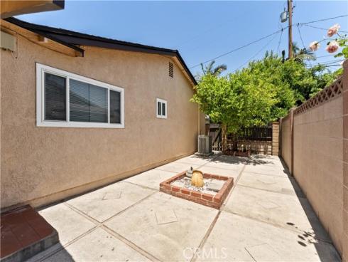 1467 W Southgate Avenue, Fullerton, CA