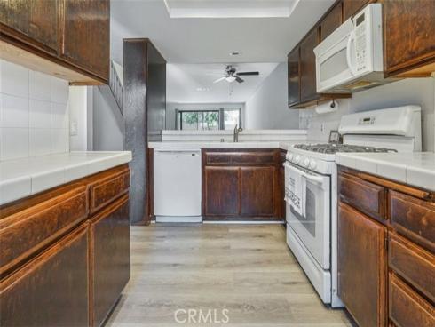 2220 E Chapman 51 Avenue, Fullerton, CA